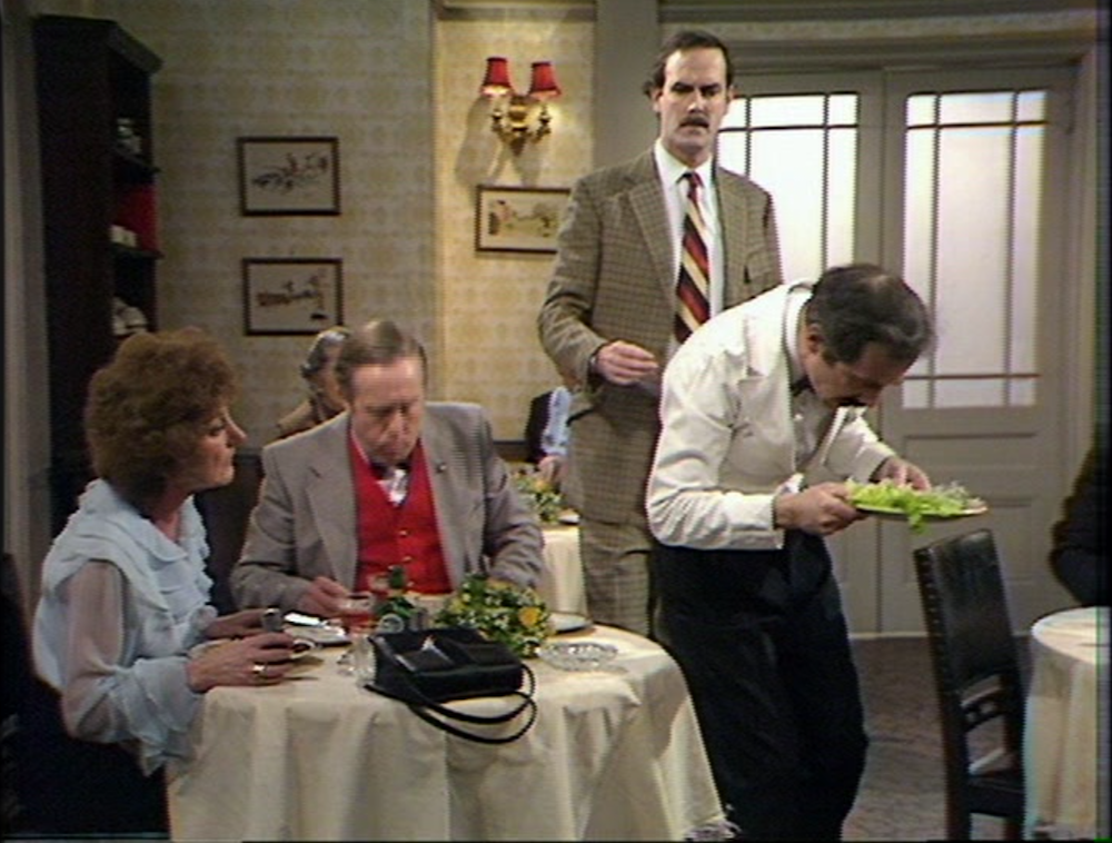 fawlty towers dining room