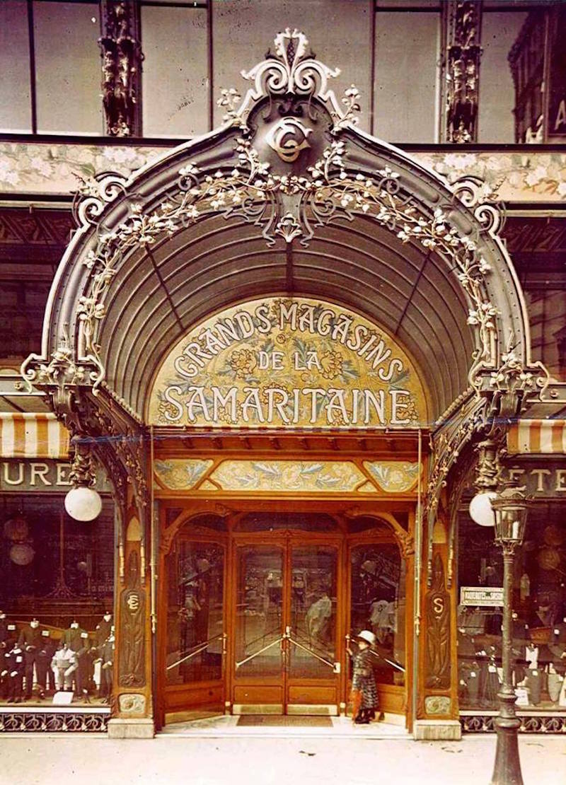 Frameweb  Paris's historic La Samaritaine department store