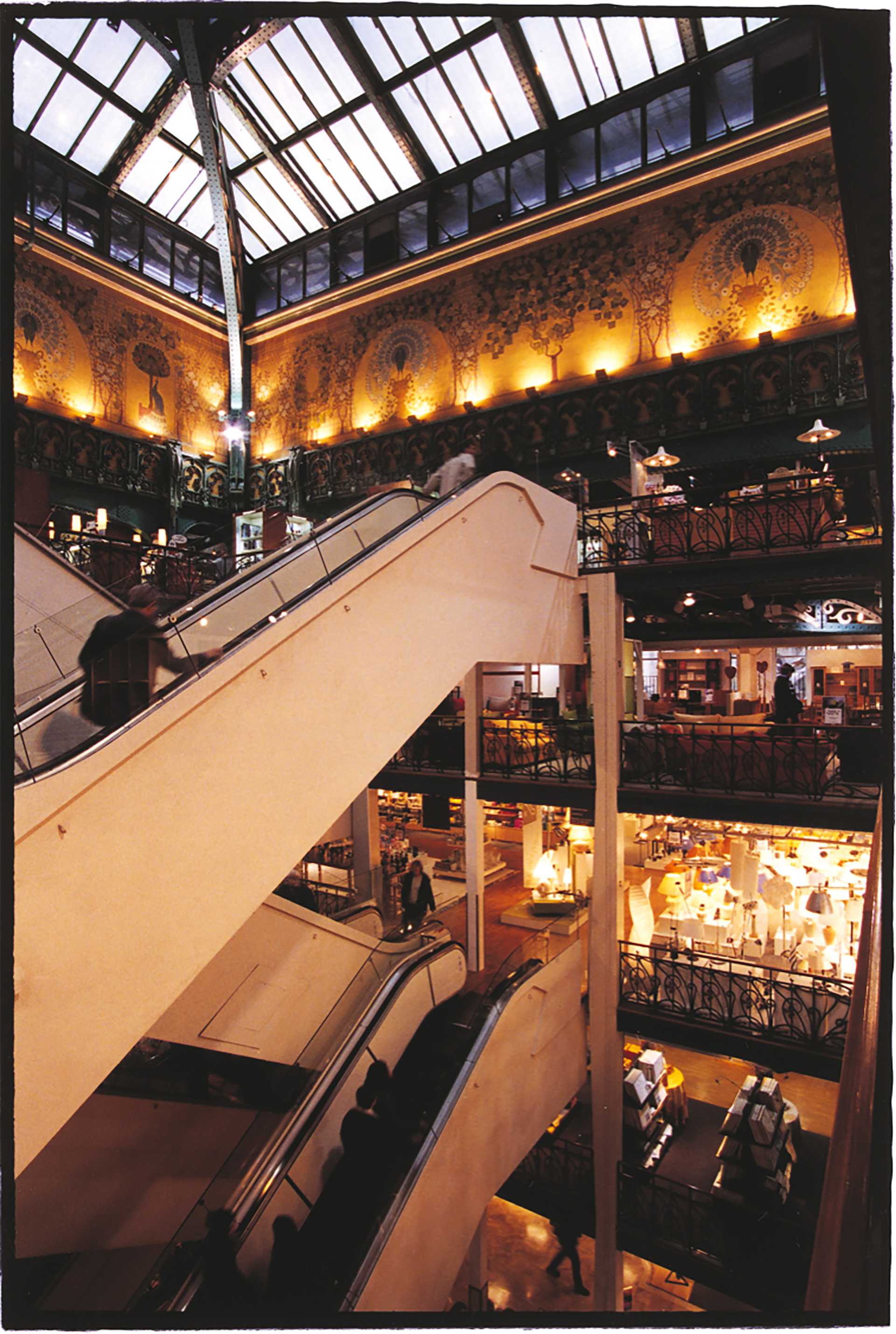 France : La Samaritaine: the iconic Paris department store that became a  burden for LVMH - 07/09/2023 